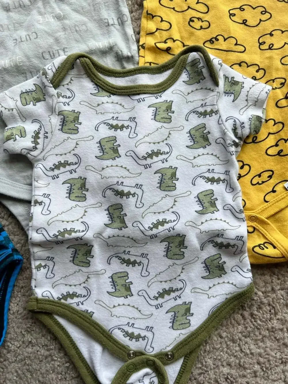 Under Armour / Gerber lot short